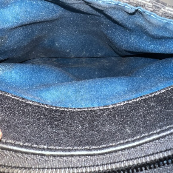 Coach Madison Art Needlepoint Swingpack signature jacquard fabric leather trim. - Picture 9 of 9